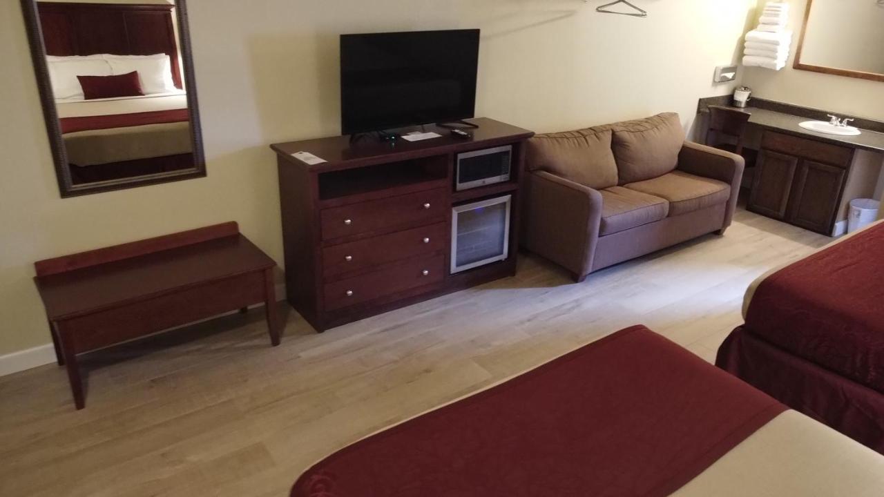 Homestead Motel